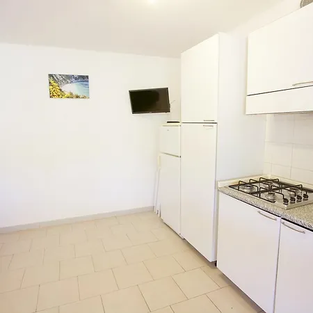 Conti מלון דירות לקונה